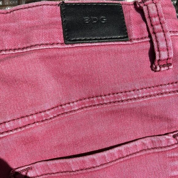 BDG BURGUNDY HIGH WAIST DENIM SHORTS 26W - Picture 5 of 10
